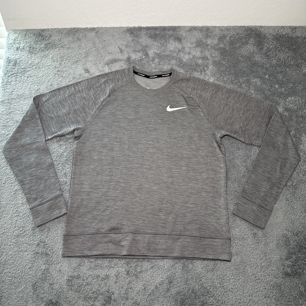 Nike Running Men's SZ M Long Sleeve Grey Active Wear Shirt Gym Wear Polyester